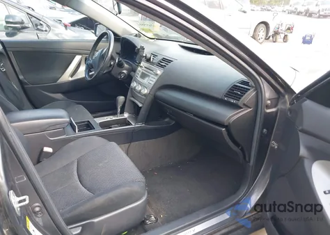 2010 Toyota Camry Se z USA, uszkodzony, nr VIN 4T1BF3EK5AU033715